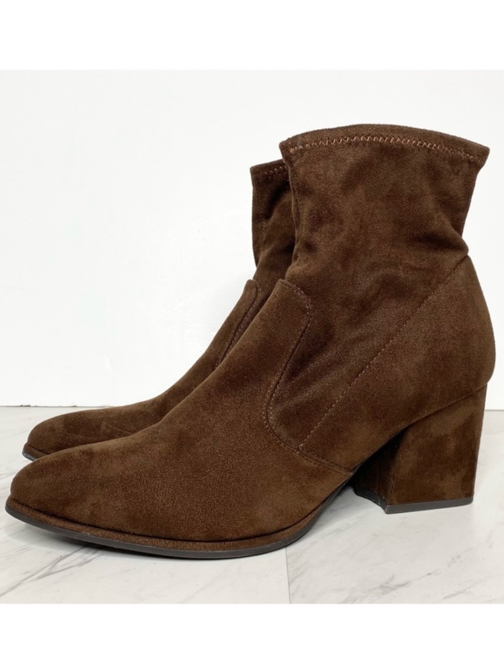 Marc Fisher Leave 2 Brown Almond Toe Bootie 10M